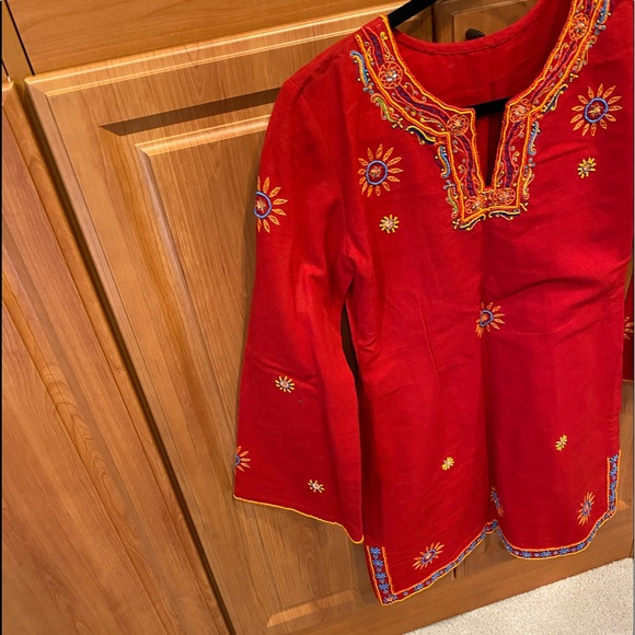 Tunic - Picture 4 of 5